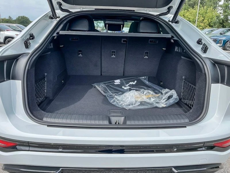 2027 Audi Q6 e-tron - Image 11 of 20