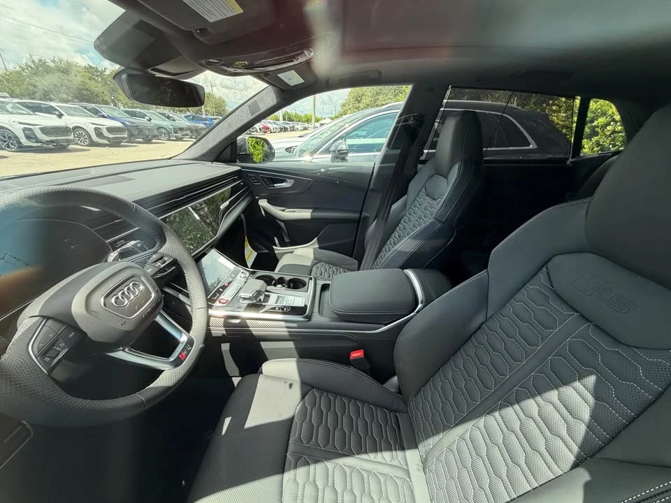 2027 Audi RS Q8 Performance - Image 4 of 4