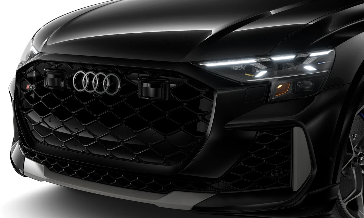 2027 Audi RS Q8 Performance - Image 10 of 25