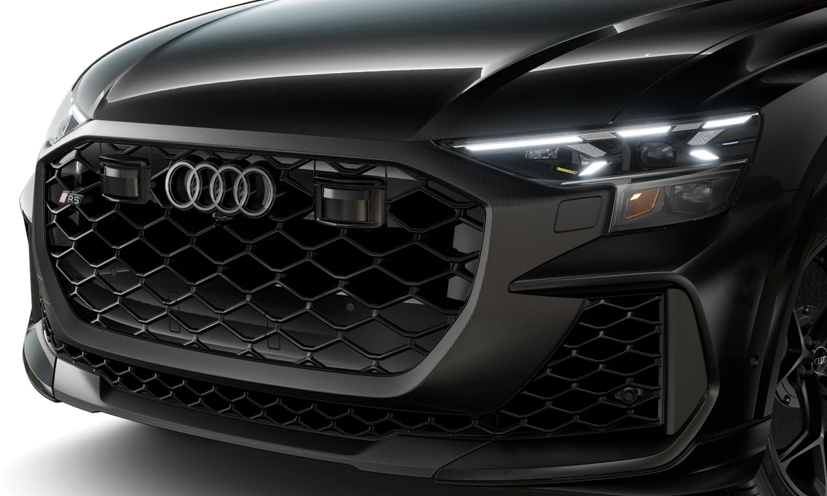2027 Audi RS Q8 Performance - Image 10 of 25