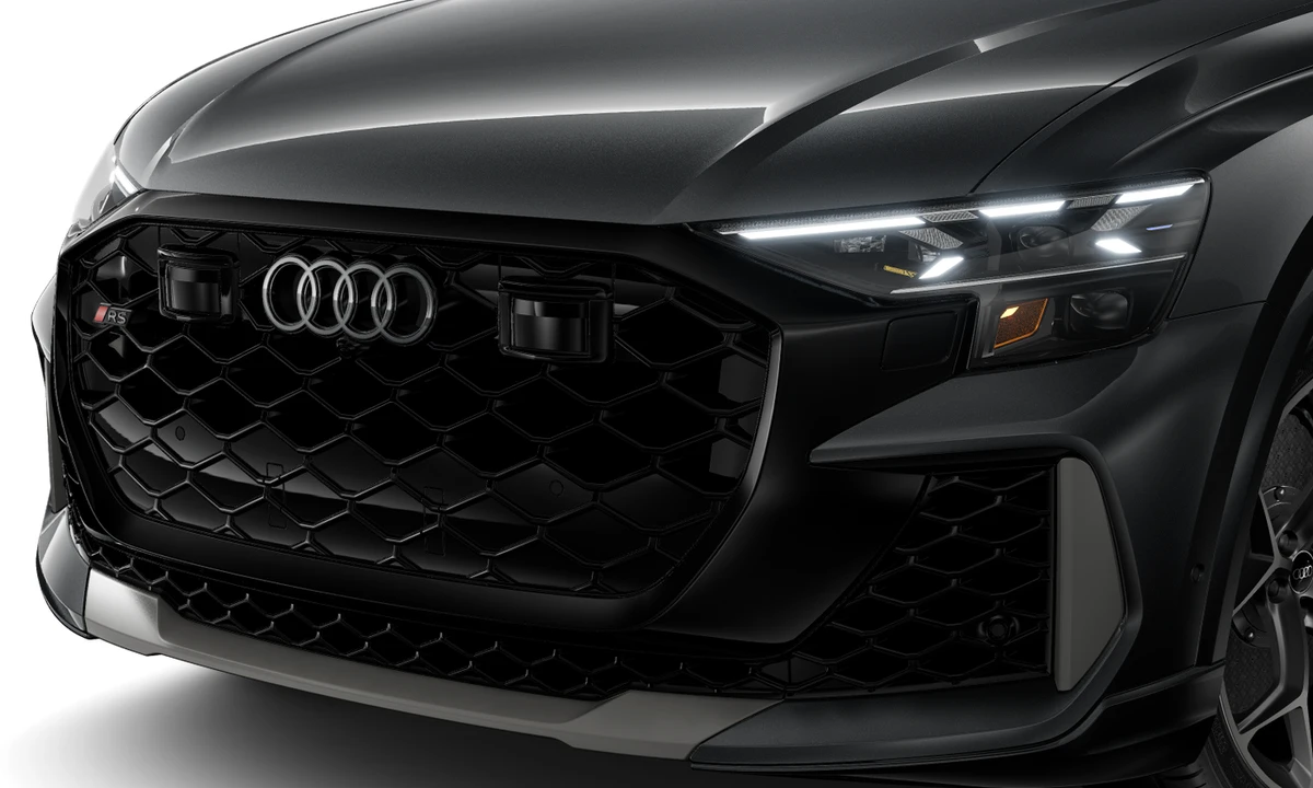 2027 Audi RS Q8 Performance - Image 10 of 25