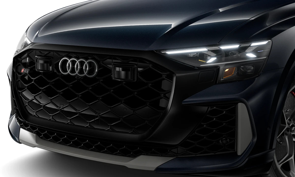 2027 Audi RS Q8 Performance - Image 10 of 25