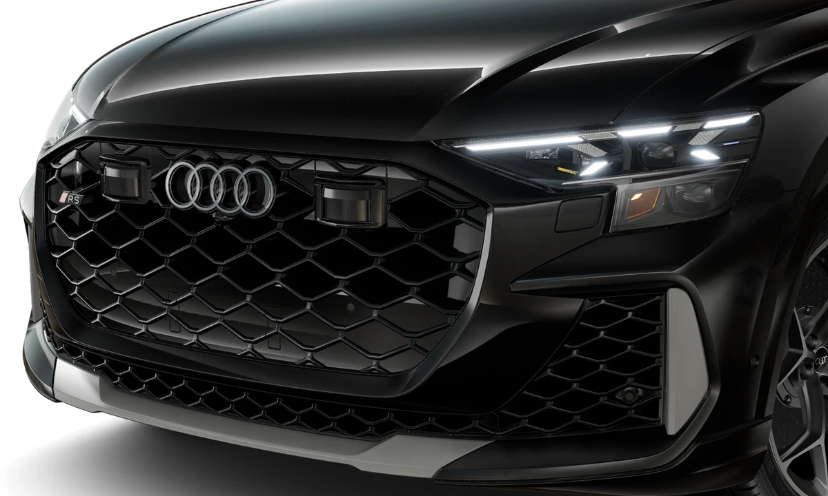 2027 Audi RS Q8 Performance - Image 10 of 25