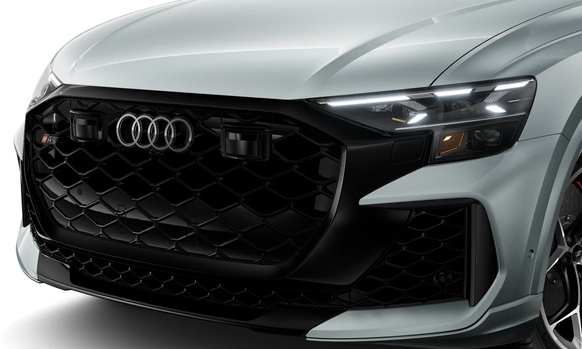 2027 Audi RS Q8 Performance - Image 10 of 25
