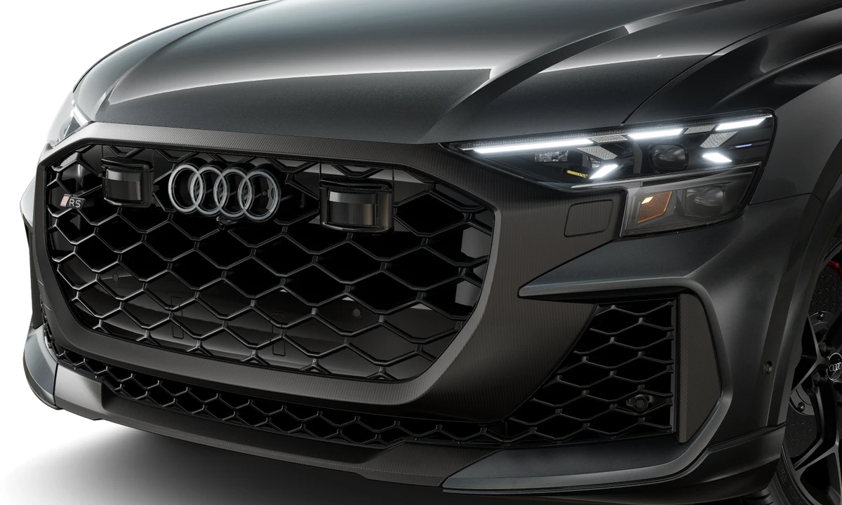 2027 Audi RS Q8 Performance - Image 10 of 25
