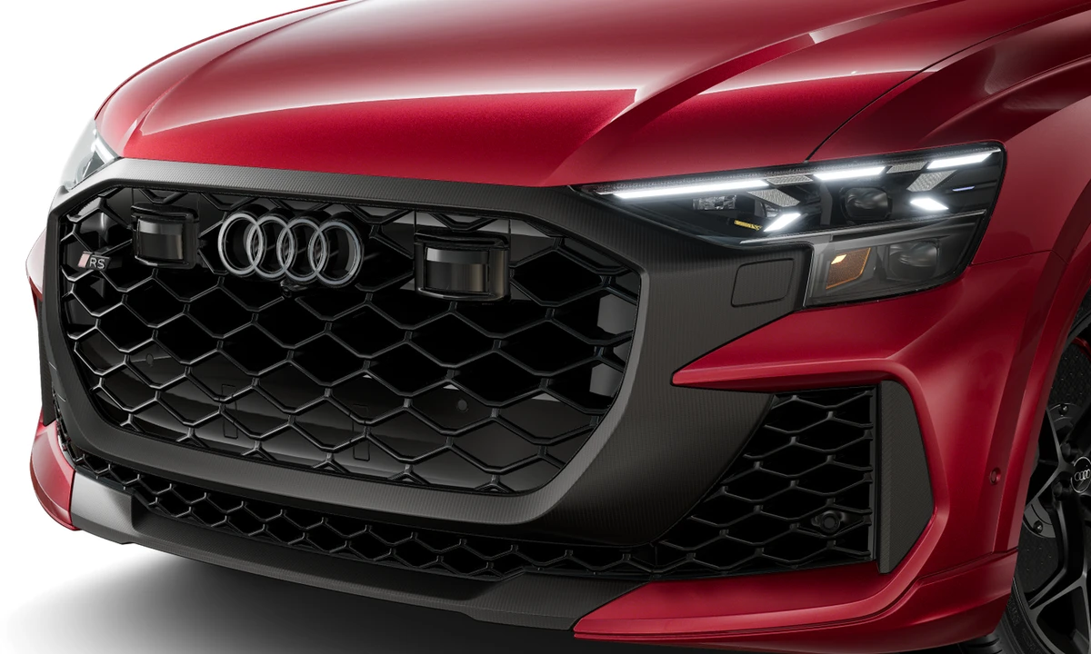 2027 Audi RS Q8 Performance - Image 10 of 25