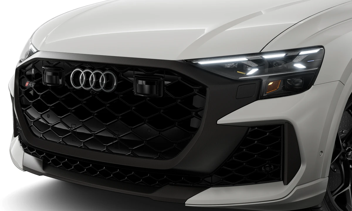 2027 Audi RS Q8 Performance - Image 10 of 25