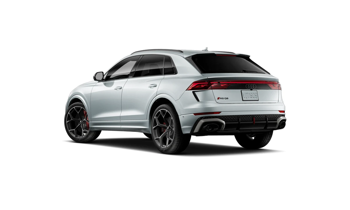 2027 Audi RS Q8 Performance - Image 20 of 25