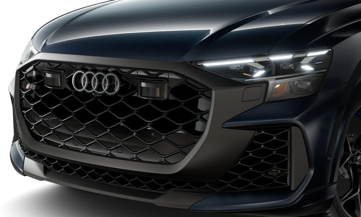 2027 Audi RS Q8 Performance - Image 10 of 25