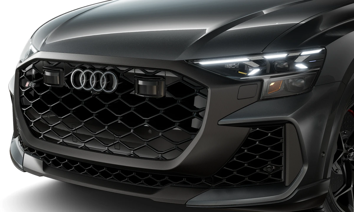 2027 Audi RS Q8 Performance - Image 10 of 25