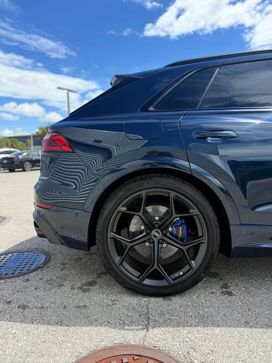 2027 Audi RS Q8 Performance - Image 8 of 20