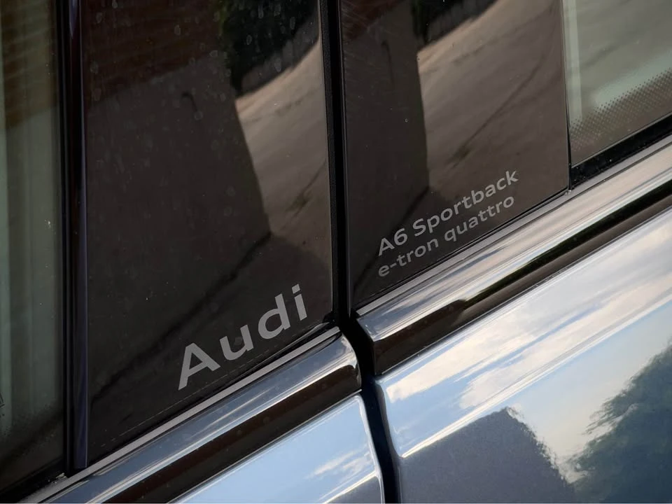 2027 Audi Q8 e-tron - Image 12 of 20