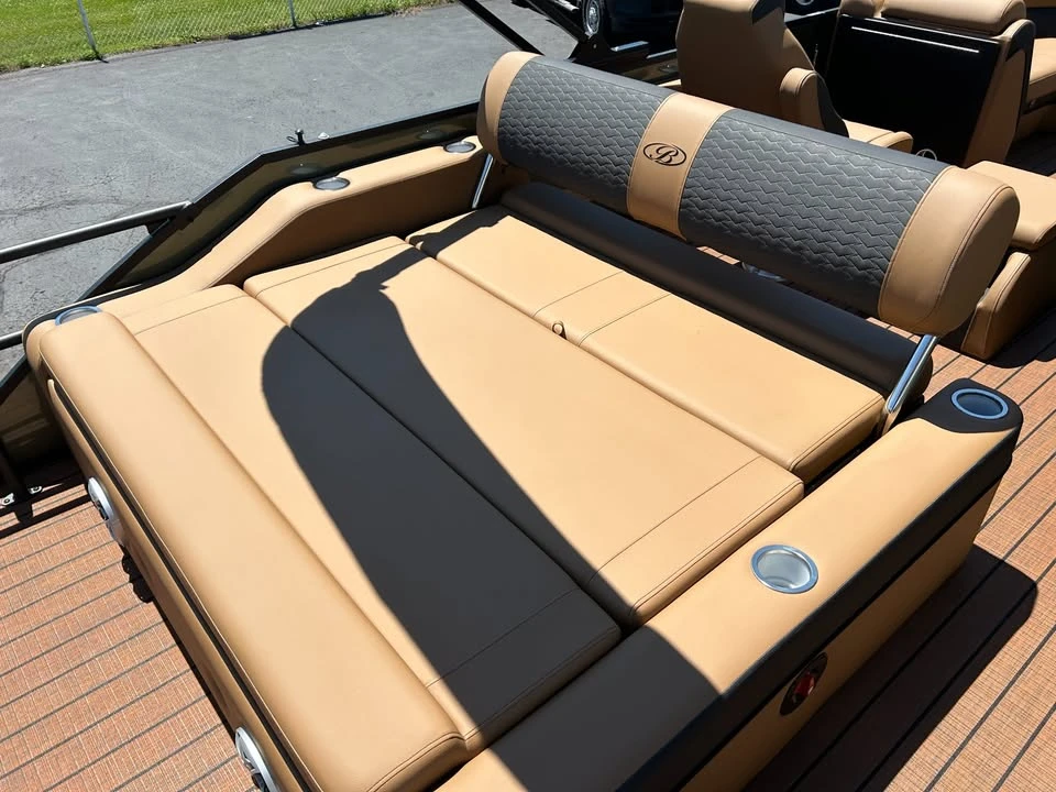 2027 Bentley - Image 9 of 10