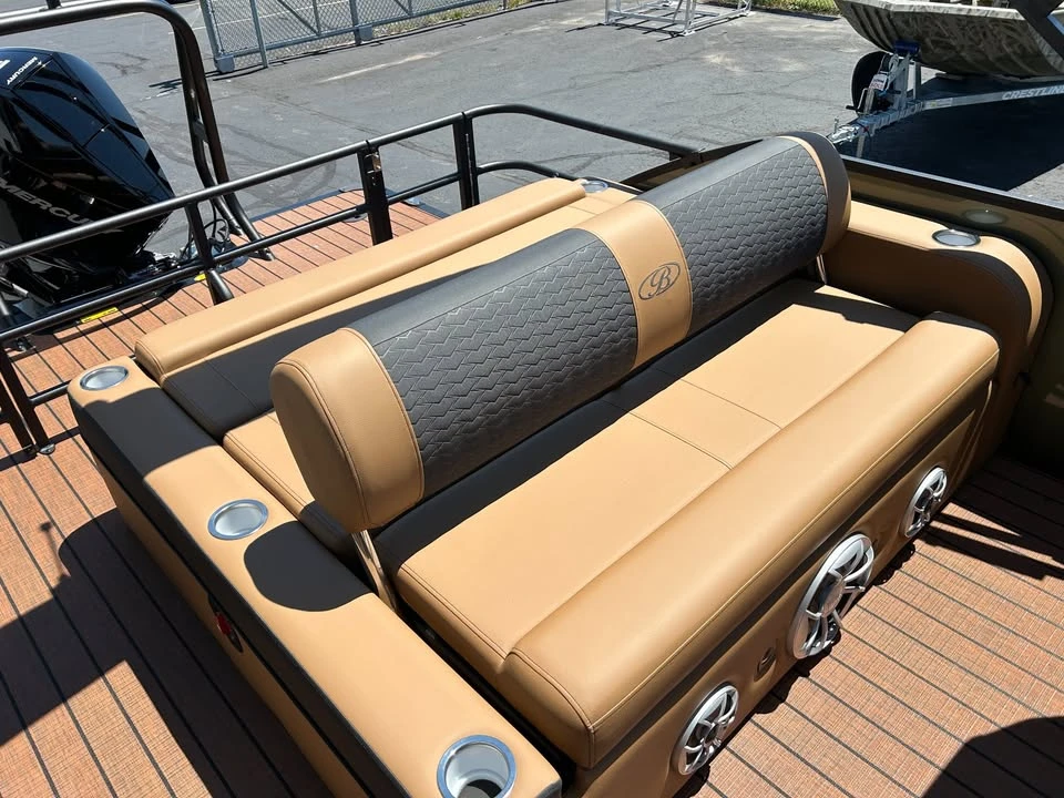 2027 Bentley - Image 8 of 10