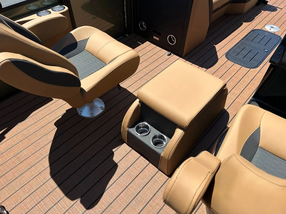 2027 Bentley - Image 7 of 10