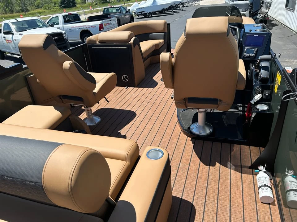 2027 Bentley - Image 3 of 10