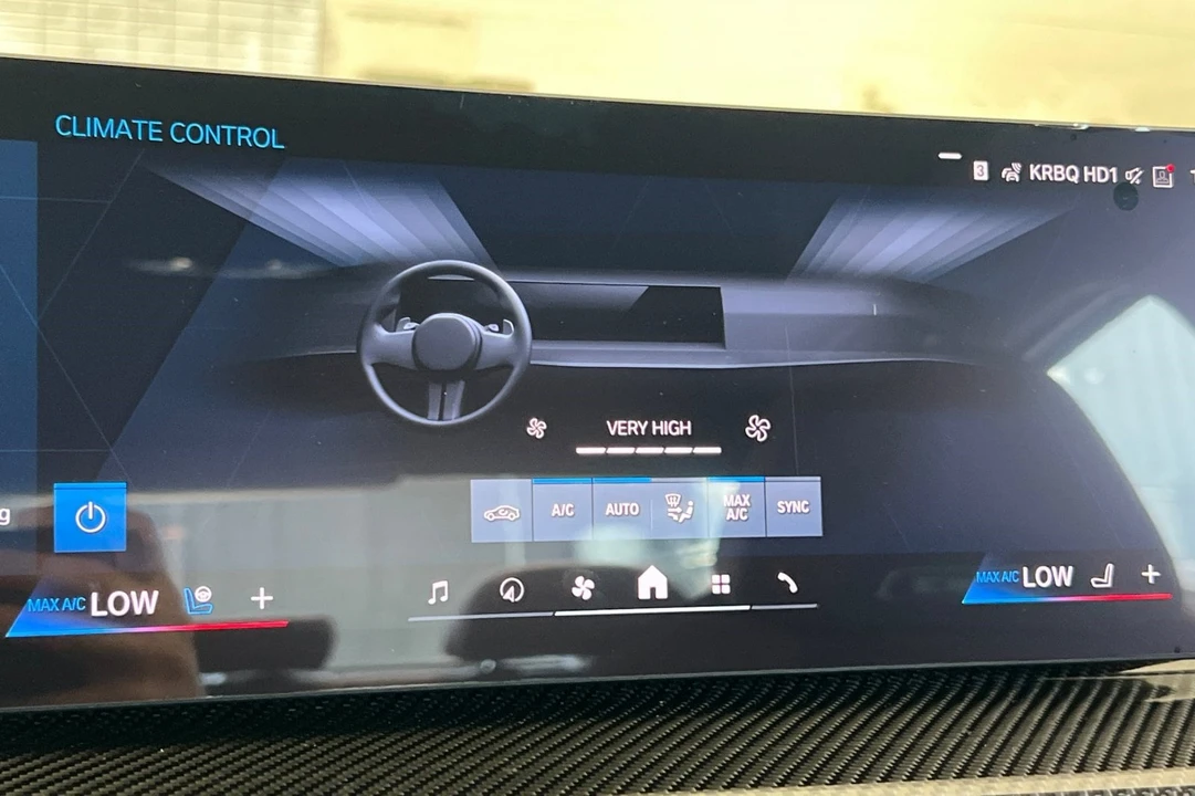 2027 BMW - Image 24 of 28