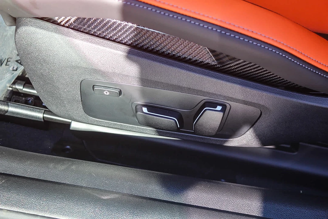 2027 BMW G82/G83 M4 - Image 19 of 27
