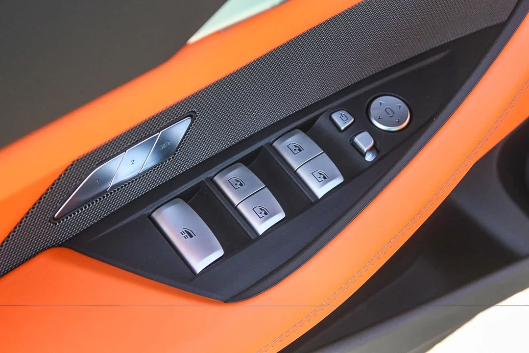 2027 BMW G82/G83 M4 - Image 18 of 27