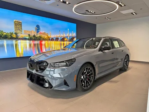 2027 BMW M5 Base