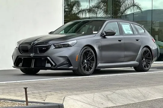2027 BMW M5