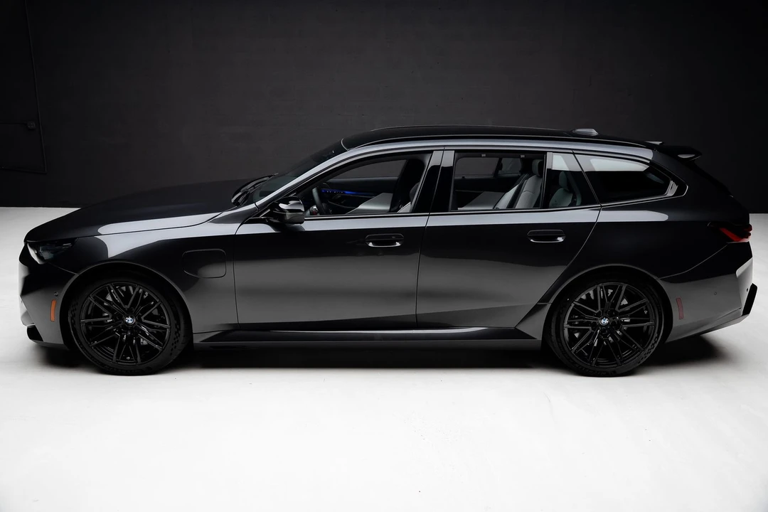 2027 BMW G90/G99 M5 - Image 17 of 31