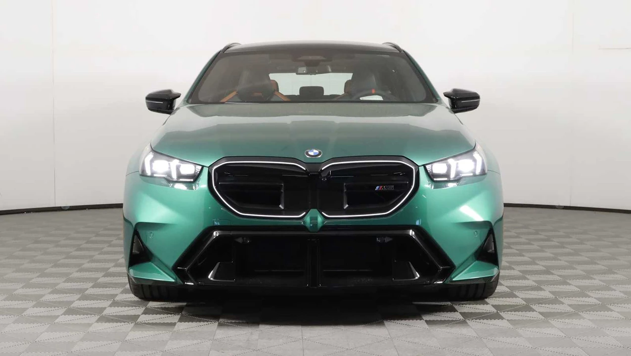 2027 BMW G90/G99 M5 - Image 2 of 30