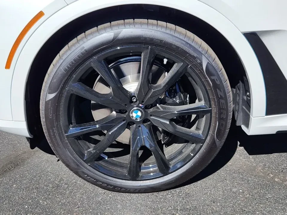 2027 BMW G07 X7 - Image 8 of 19