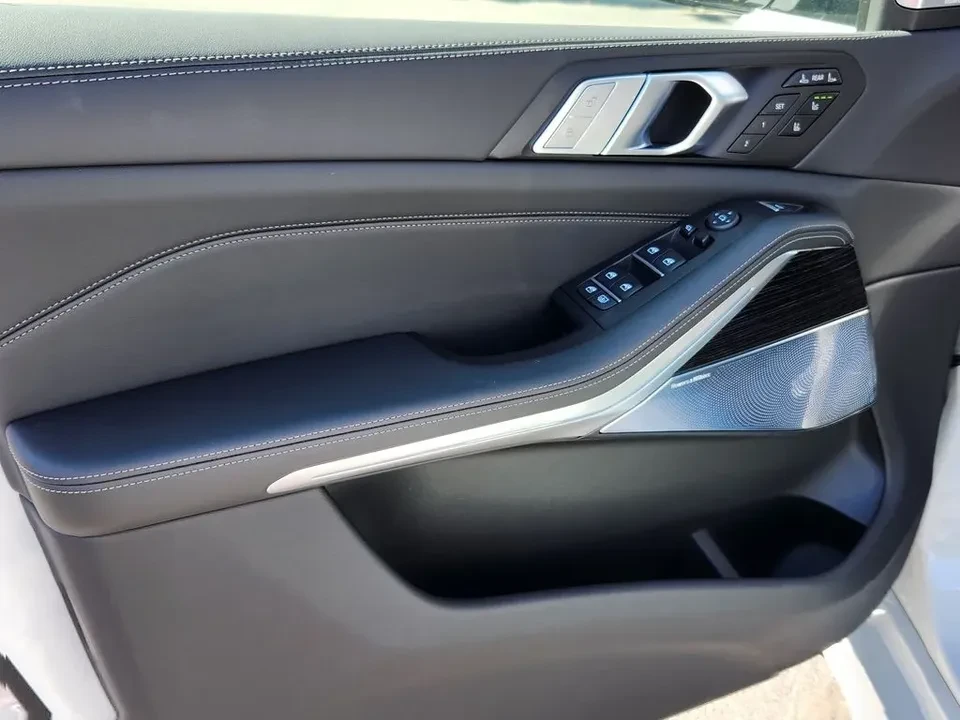 2027 BMW G07 X7 - Image 9 of 19