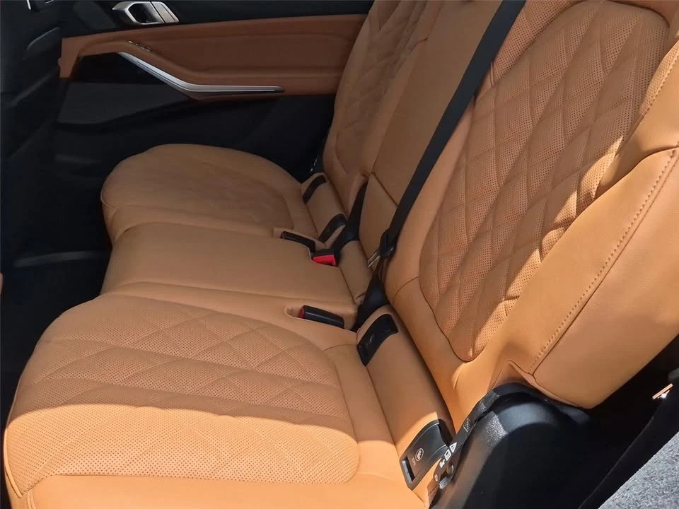2027 BMW G07 X7 - Image 17 of 20