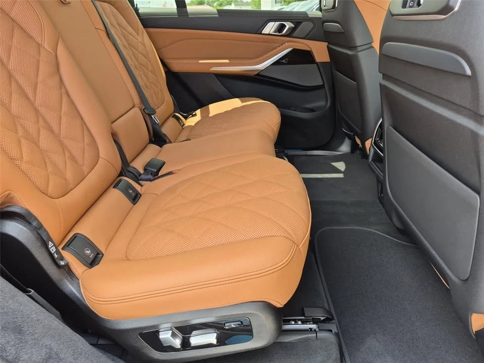 2027 BMW G07 X7 - Image 16 of 20