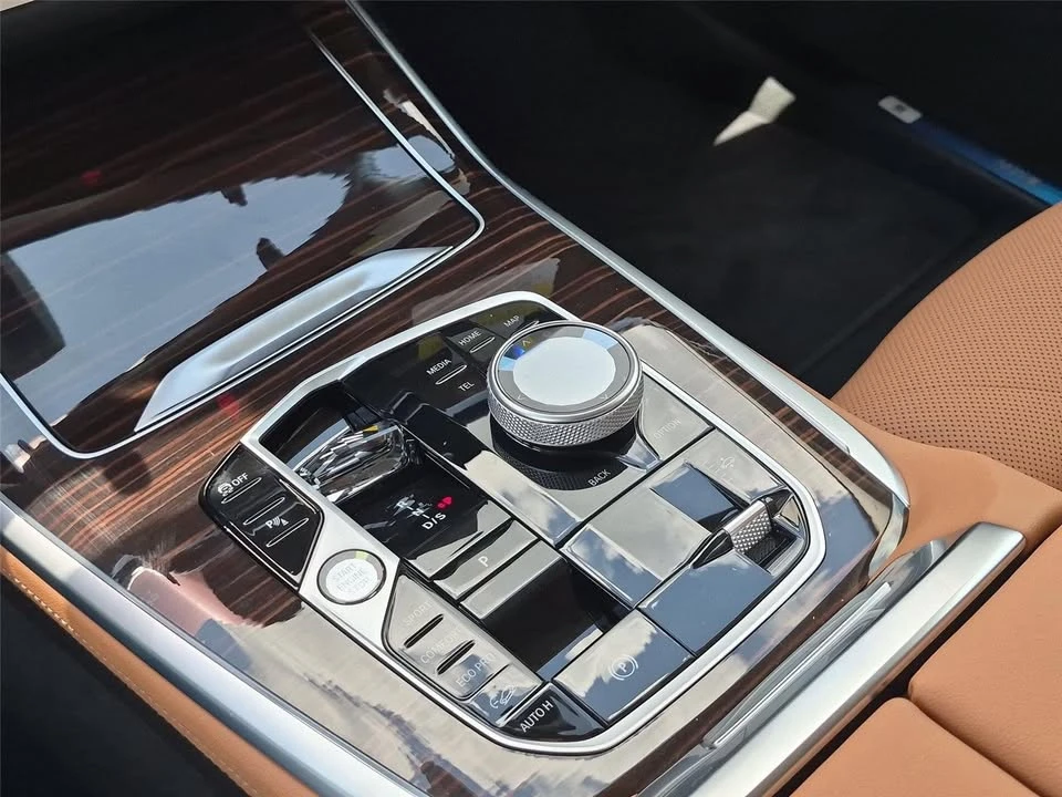2027 BMW G07 X7 - Image 13 of 20