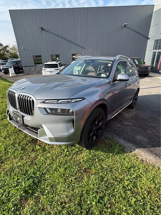 2027 BMW G07 X7 - Image 2 of 9