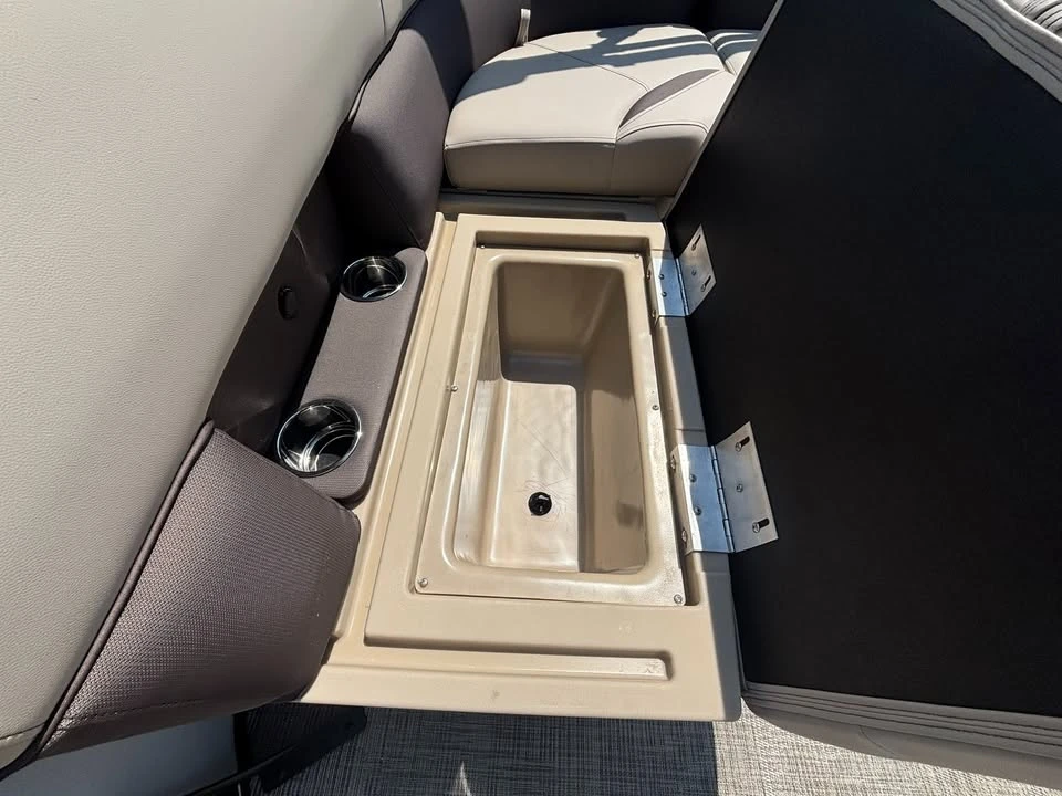 2027 Bentley - Image 10 of 20