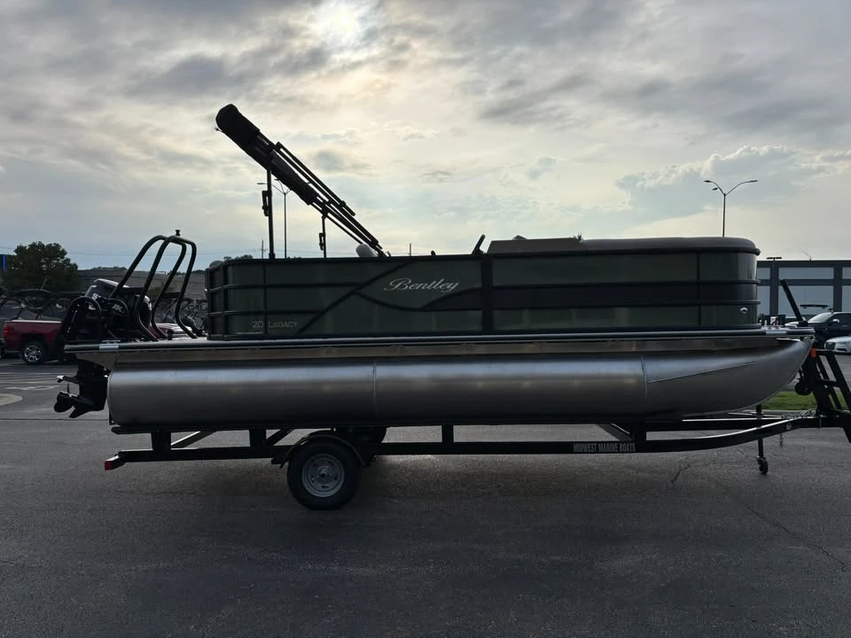 2027 Bentley - Image 6 of 20