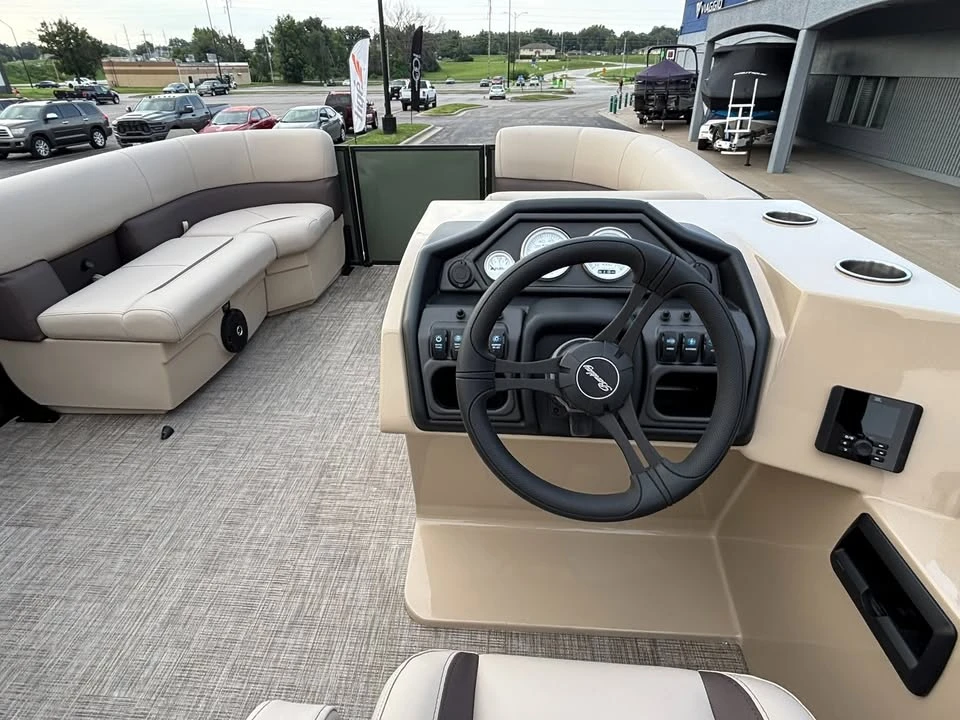 2027 Bentley - Image 18 of 20