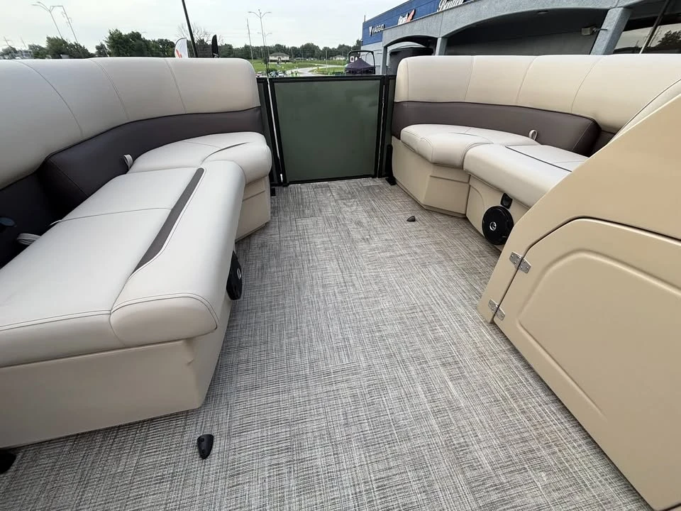 2027 Bentley - Image 15 of 20