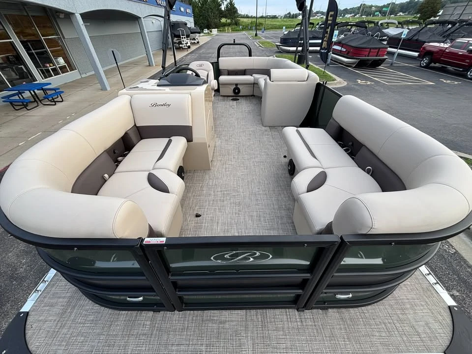 2027 Bentley - Image 10 of 20