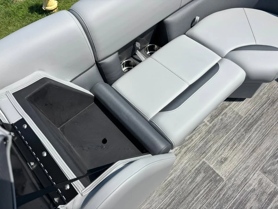 2027 Bentley - Image 12 of 20