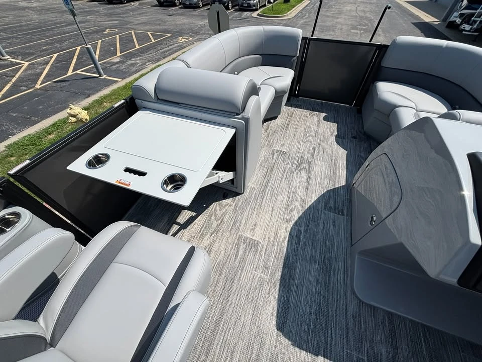 2027 Bentley - Image 15 of 20