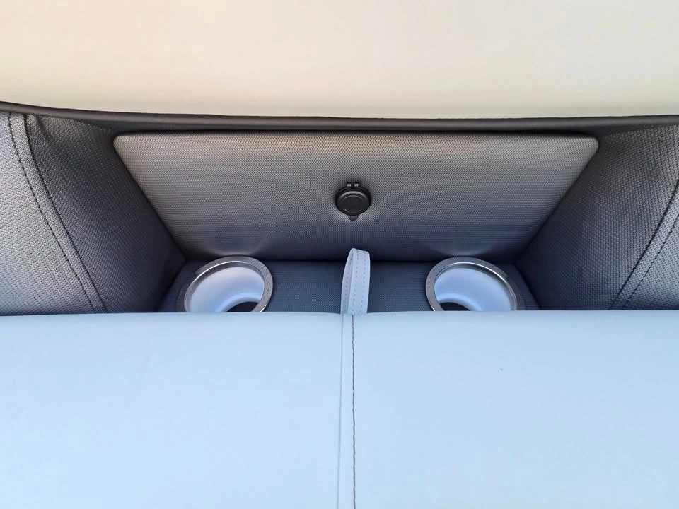 2027 Bentley - Image 9 of 16