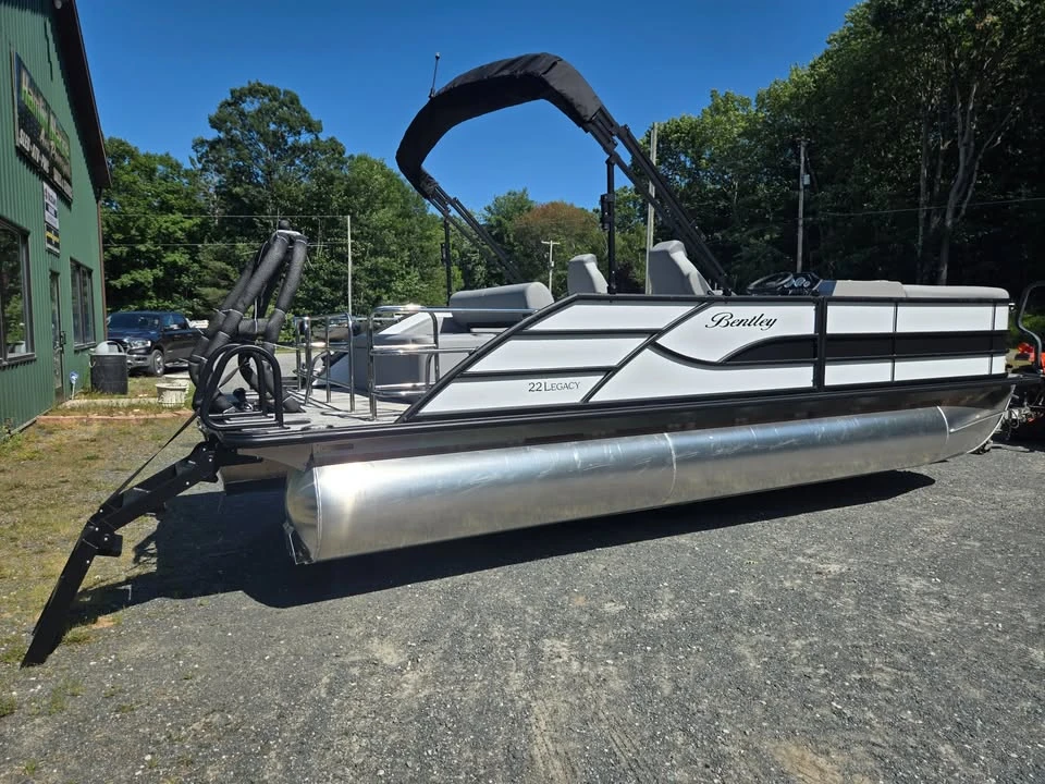 2027 Bentley - Image 3 of 16
