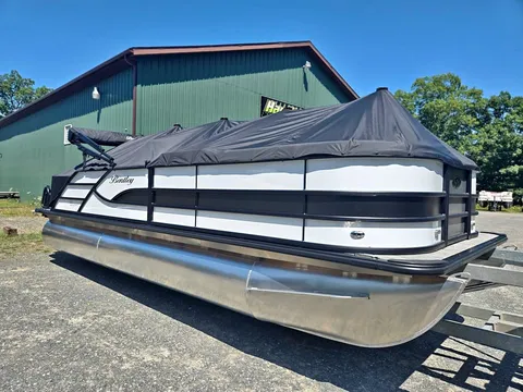 2027 Bentley 22' Legacy Pontoon