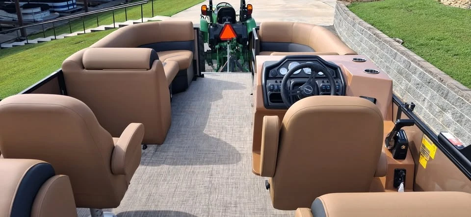 2027 Bentley - Image 8 of 10