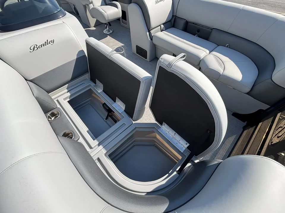 2027 Bentley - Image 18 of 20