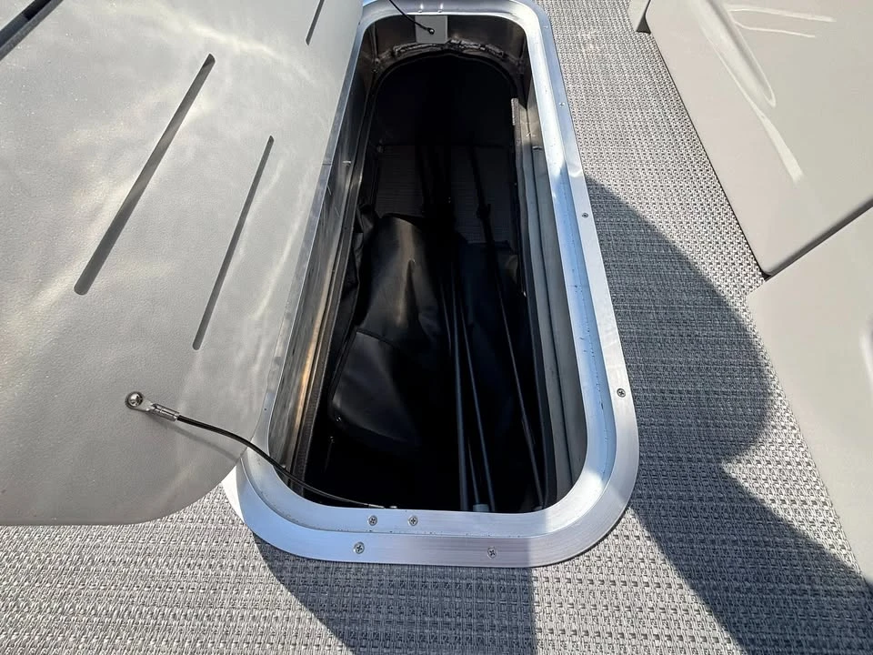 2027 Bentley - Image 4 of 20