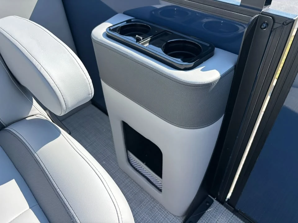 2027 Bentley - Image 3 of 20