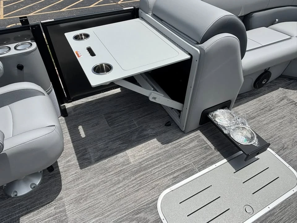 2027 Bentley - Image 7 of 20