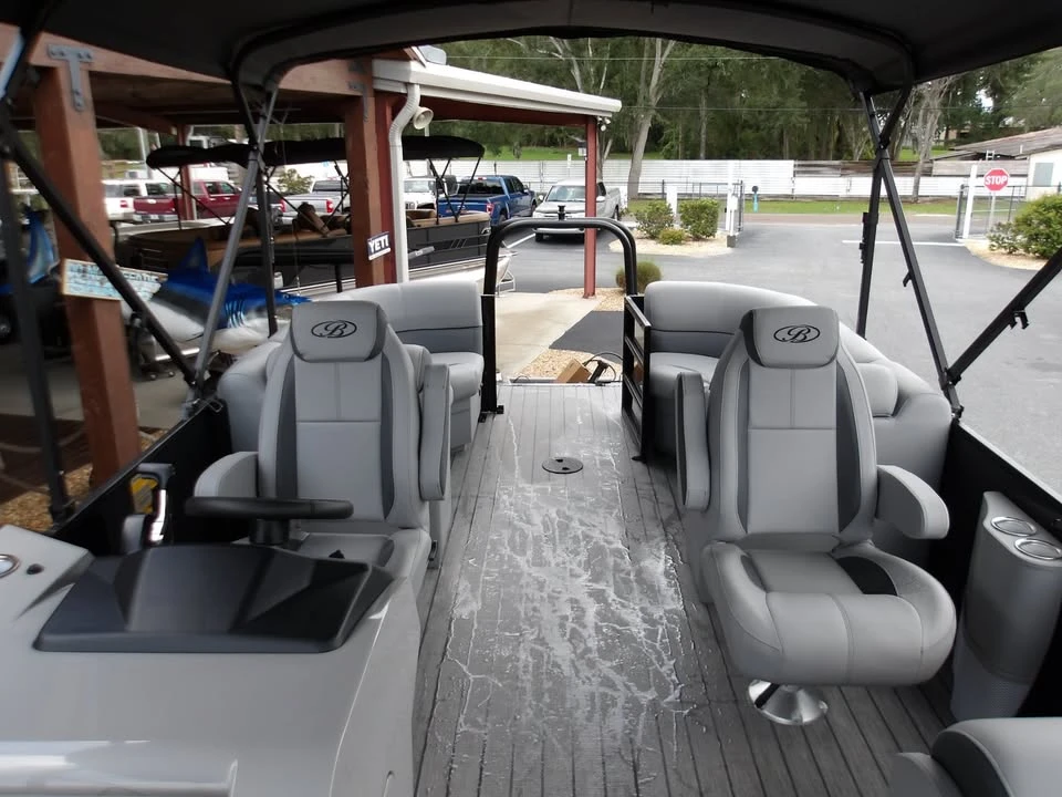 2027 Bentley - Image 6 of 10