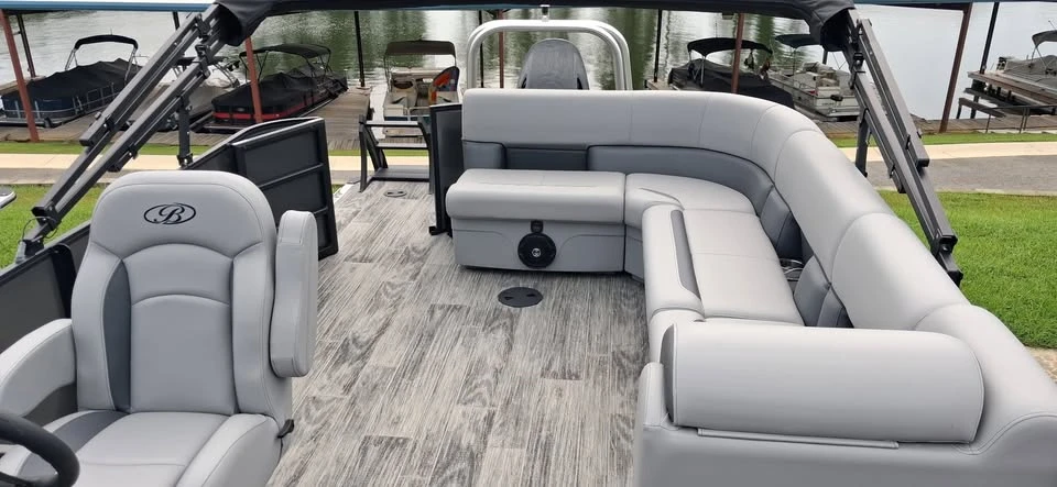 2027 Bentley - Image 6 of 8